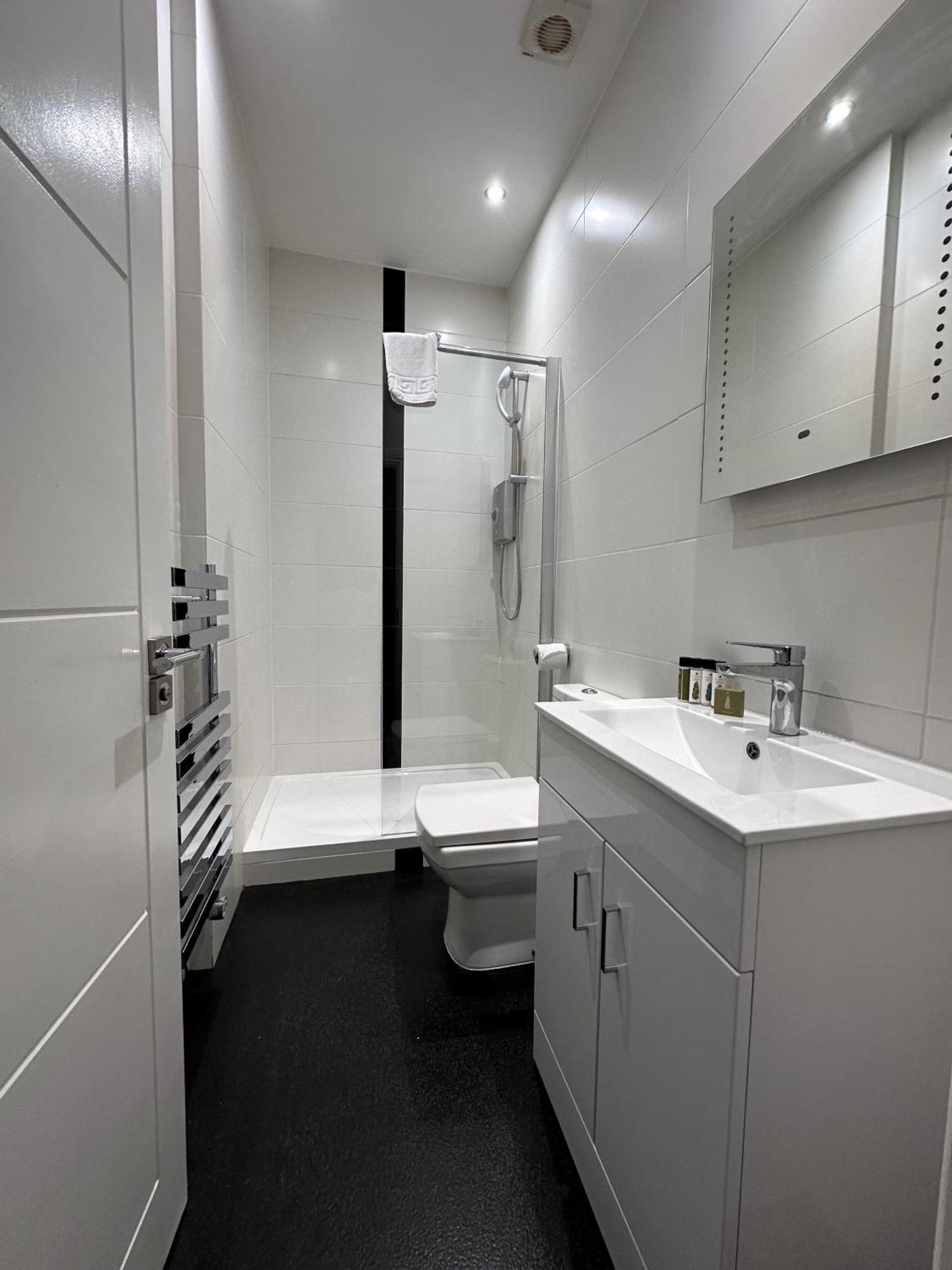 Apt 1, Soho Apartments 1St Floor By Indigo Flats 런던 외부 사진