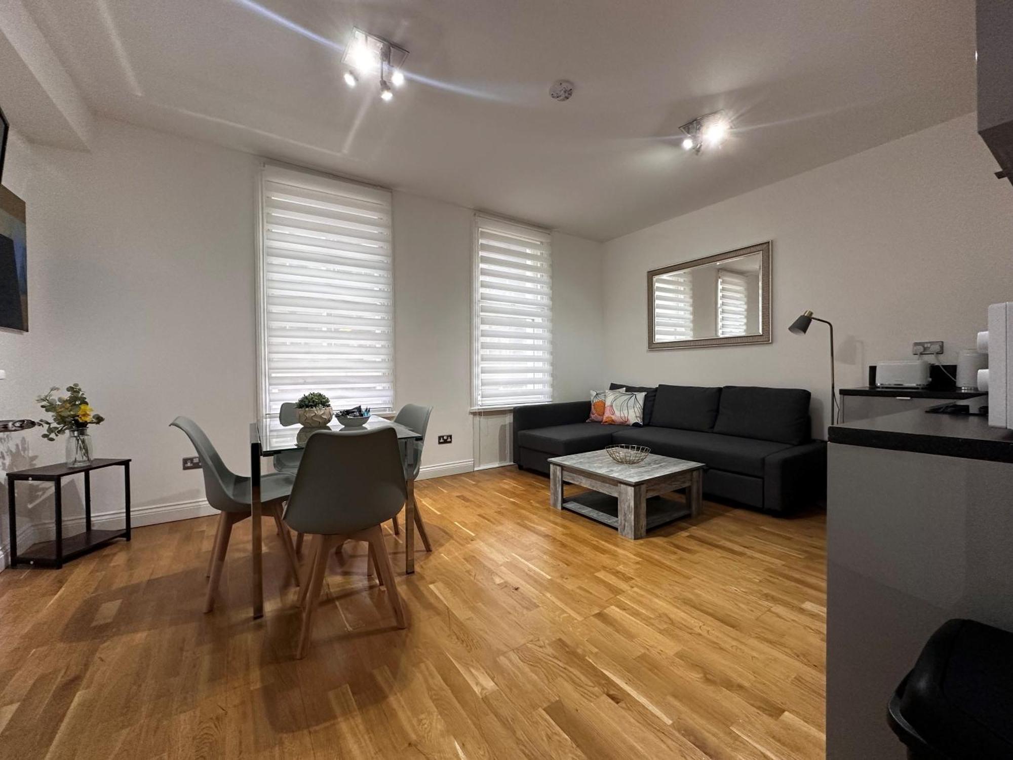 Apt 1, Soho Apartments 1St Floor By Indigo Flats 런던 외부 사진