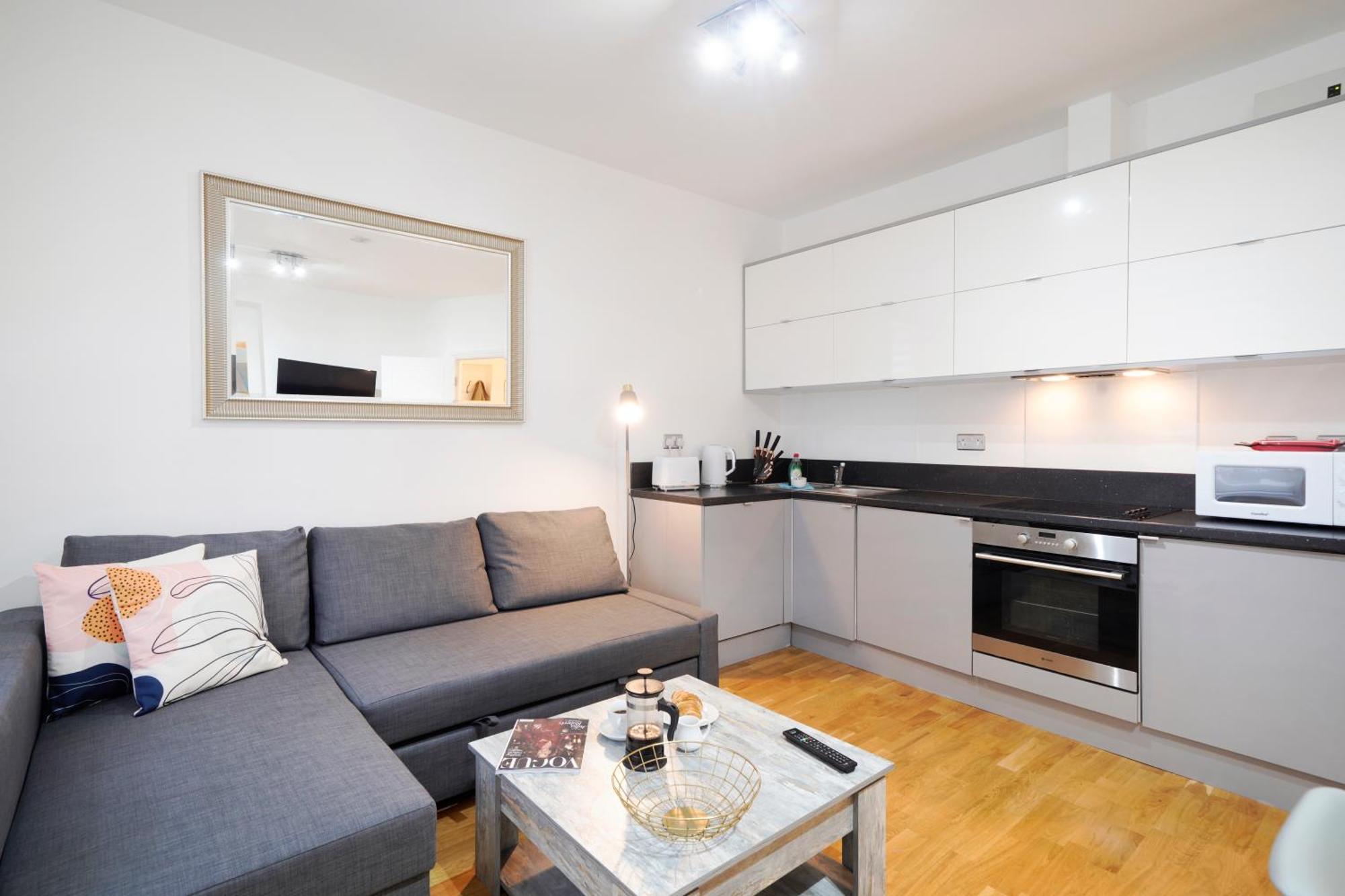 Apt 1, Soho Apartments 1St Floor By Indigo Flats 런던 외부 사진
